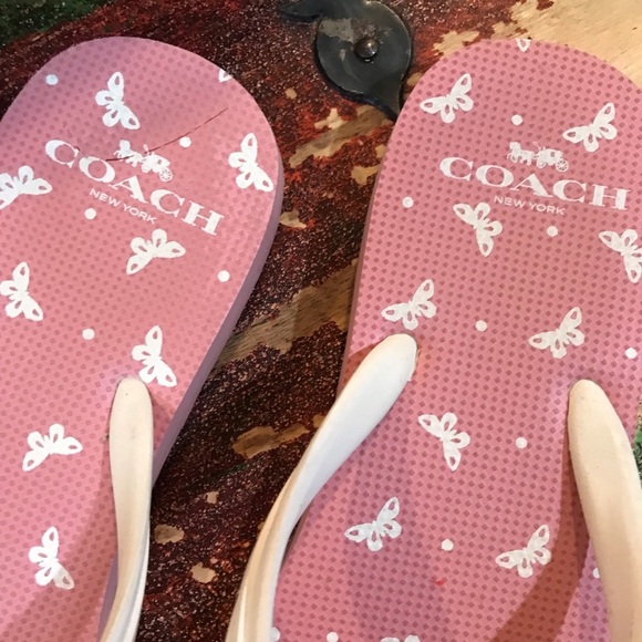 ☀️COACH Flip Flops - Picture 3 of 5